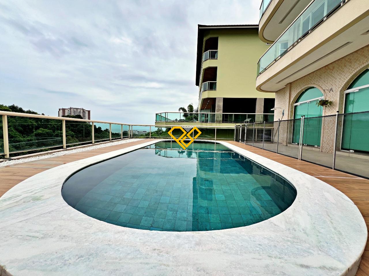 Casa à venda no Santa Terezinha: Piscina