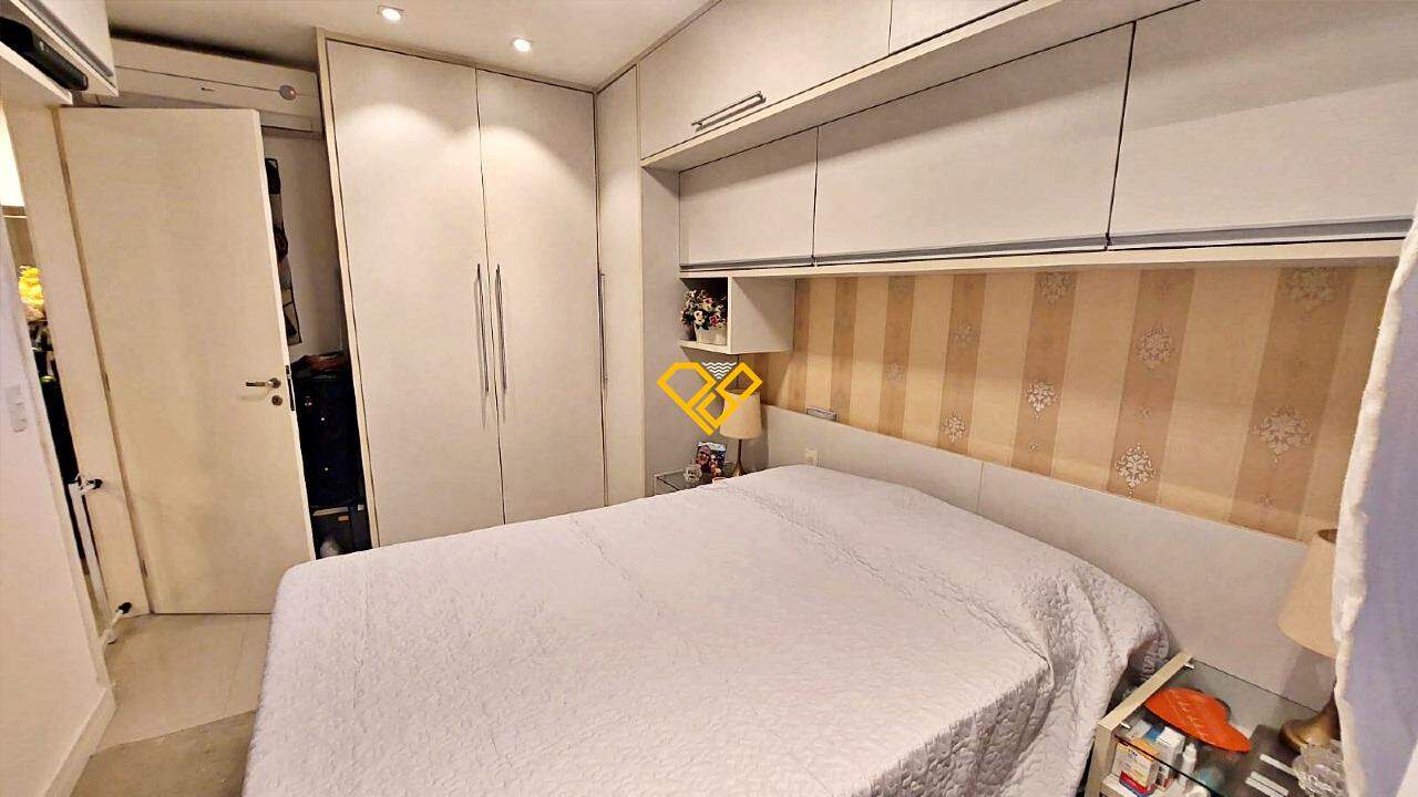 Apartamento à venda no José Menino: Dormitório