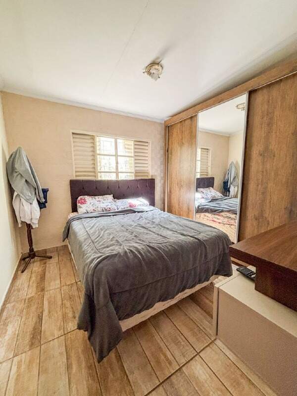 Casa à venda no Parque Vicente Leporace I: 