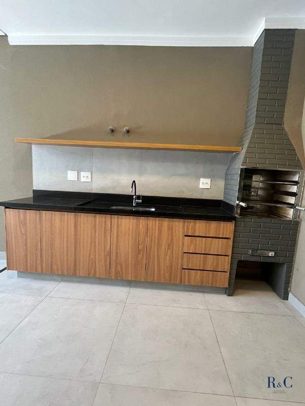 Casa à venda no Jardim Três Colinas: 