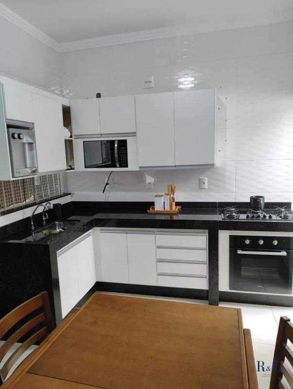 Casa à venda no Prolongamento Jardim Ângela Rosa: 