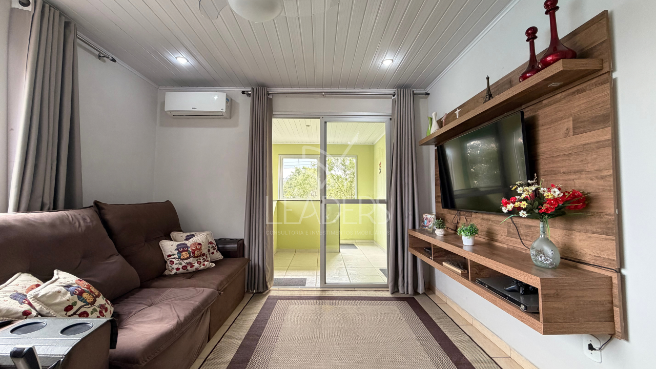 Casa à venda no Jardim Colorado: SALA DE TV CLIMATIZA