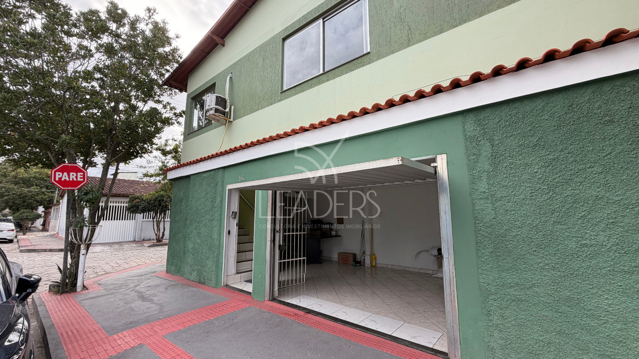 Casa à venda no Jardim Colorado: ENTRADA GARAGEM E PORTAO SOCIAL