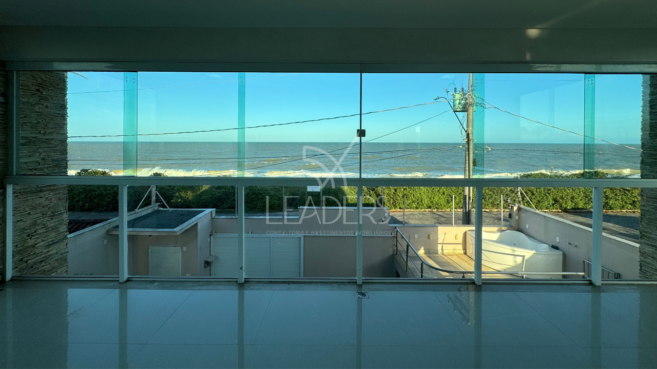 Casa à venda no Morada do Sol: Vista frente mar
