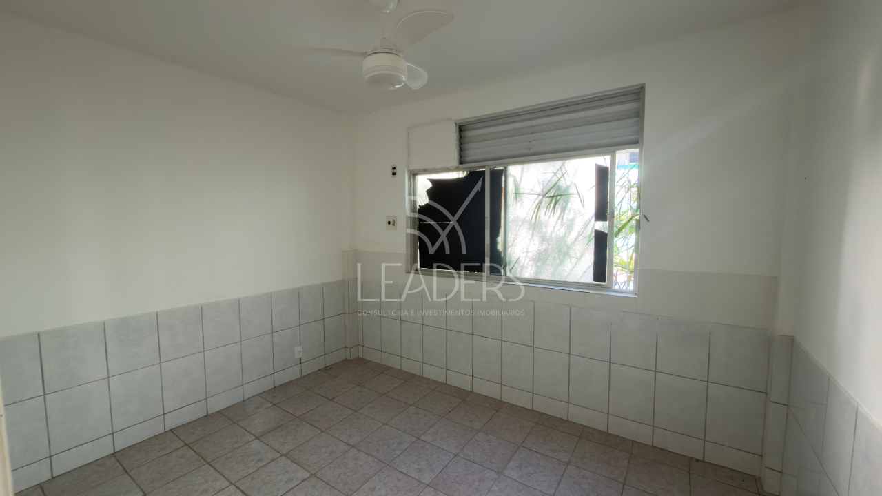 Apartamento à venda no Itapuã: QUARTO SOLTEIRO