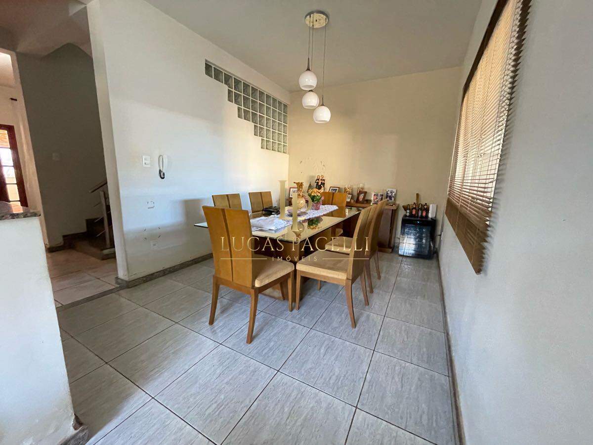 Casa à venda no Residencial Casa de Pedra: 