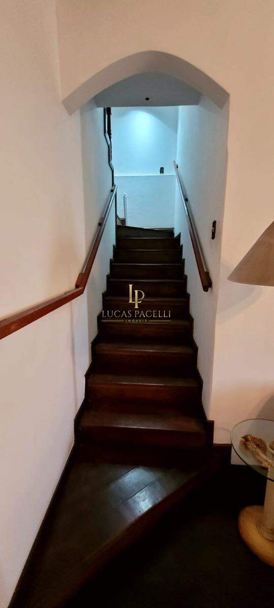 Casa à venda no centro: 