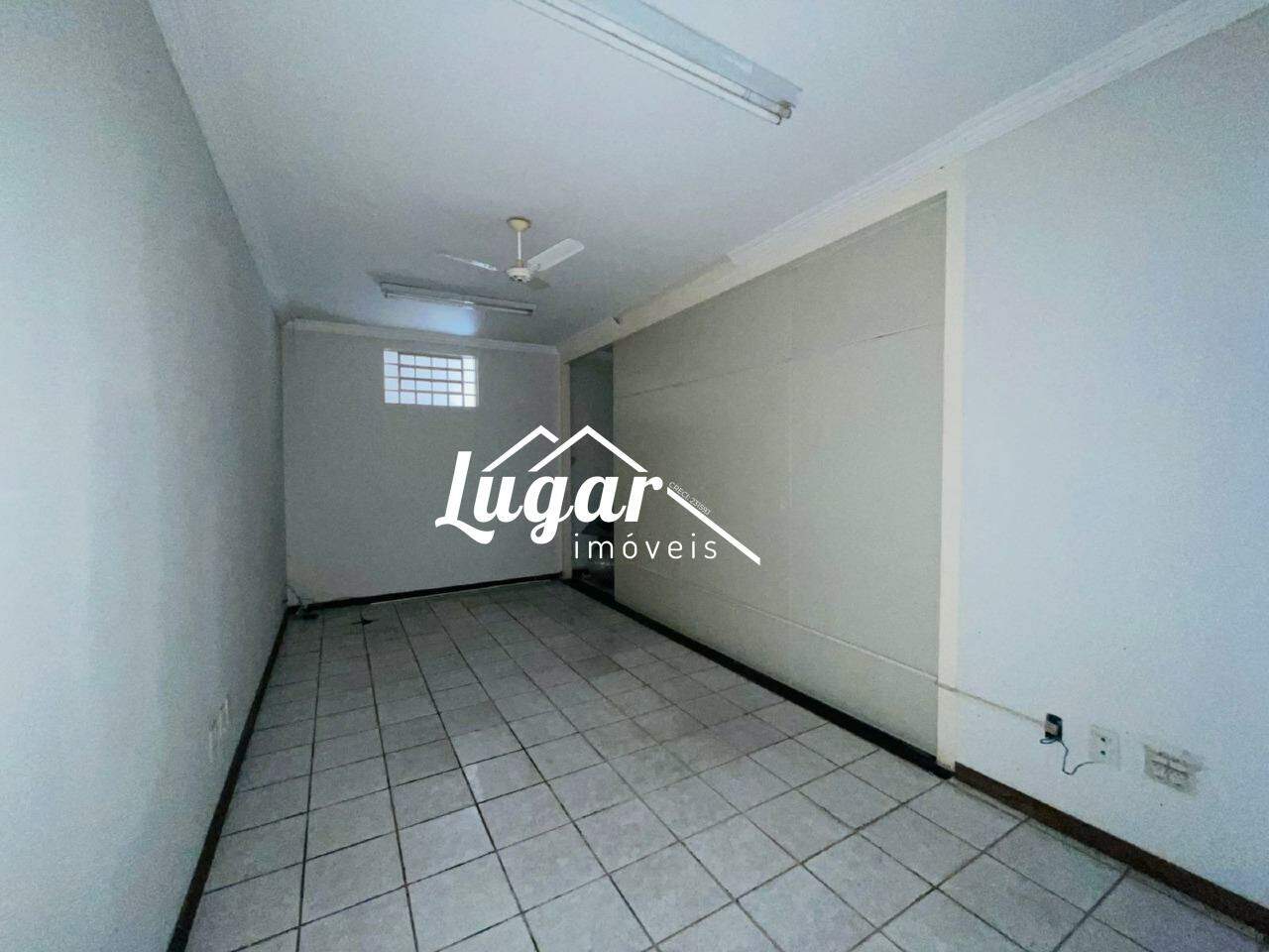Prédio para aluguel no Centro: 