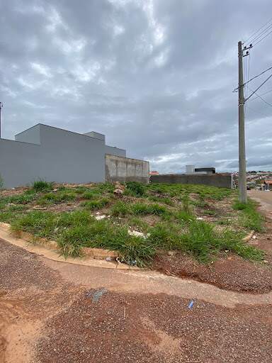 Terreno à venda no Nova Três Pontas: 