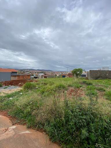 Terreno à venda no Nova Três Pontas: 