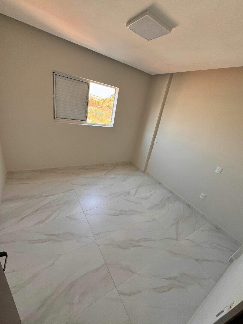 Apartamento à venda no Ouro Verde: 