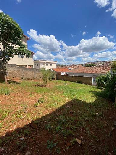 Terreno à venda no Santana: 