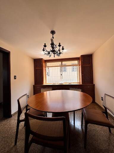 Casa à venda no Centro: 