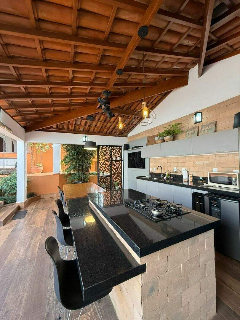 Casa à venda no Centro: 