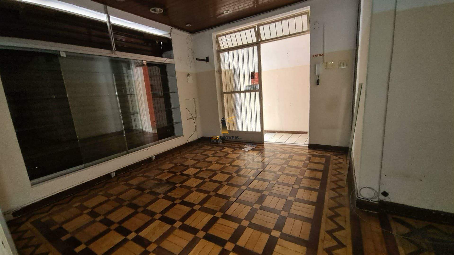 Casa para alugar com 3 quartos, 222m² - Foto 24