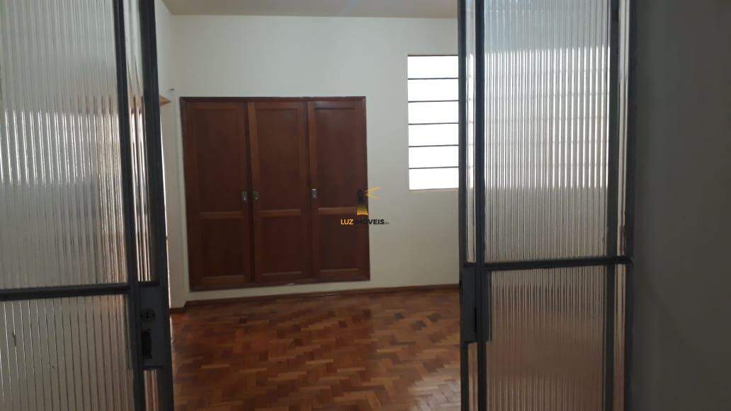 Apartamento à venda com 3 quartos, 200m² - Foto 8