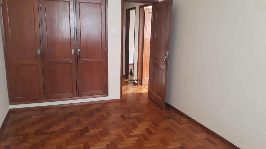 Apartamento à venda com 3 quartos, 200m² - Foto 6