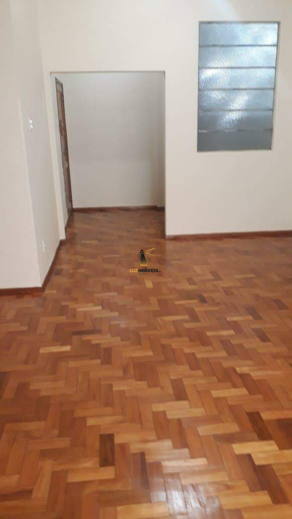 Apartamento à venda com 3 quartos, 200m² - Foto 4