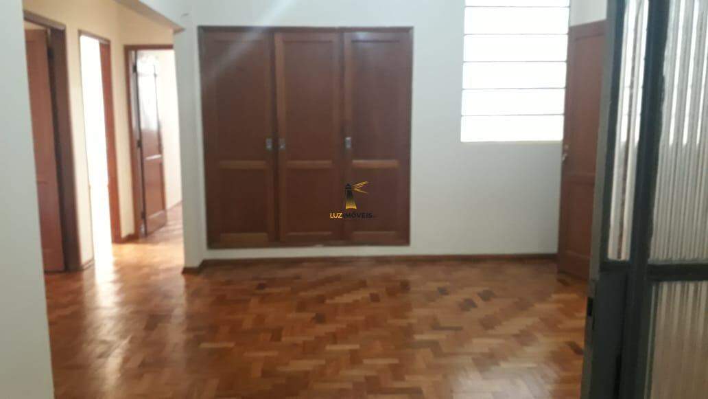 Apartamento à venda com 3 quartos, 200m² - Foto 7