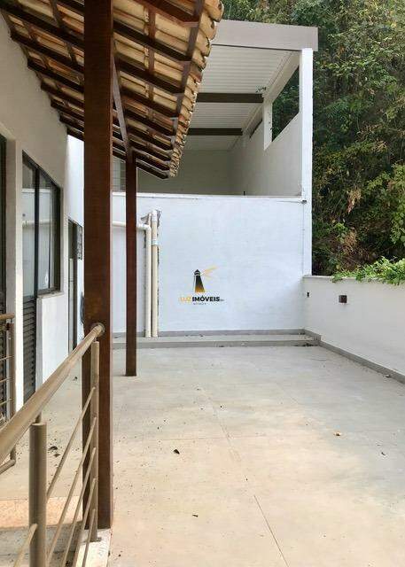 Casa à venda com 3 quartos, 230m² - Foto 18