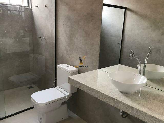 Casa à venda com 3 quartos, 230m² - Foto 13