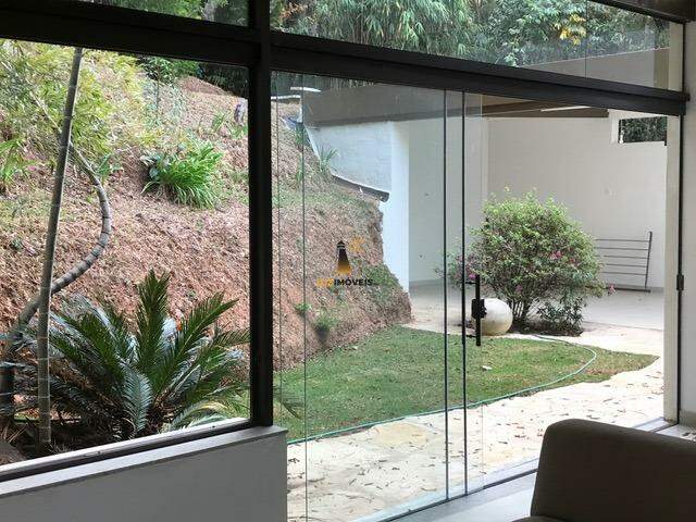 Casa à venda com 3 quartos, 230m² - Foto 5