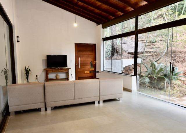 Casa à venda com 3 quartos, 230m² - Foto 7