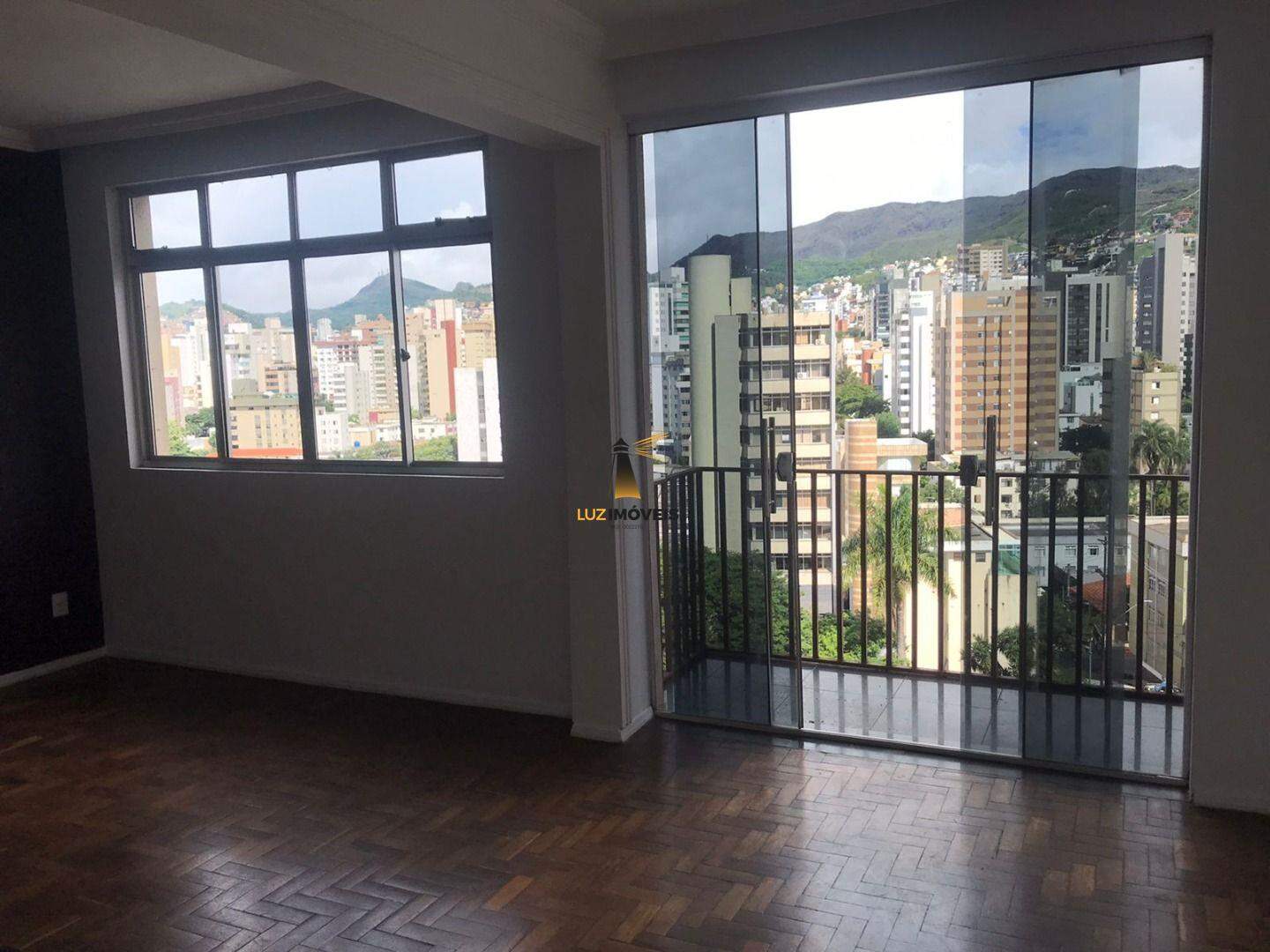 Apartamento à venda com 3 quartos, 115m² - Foto 1