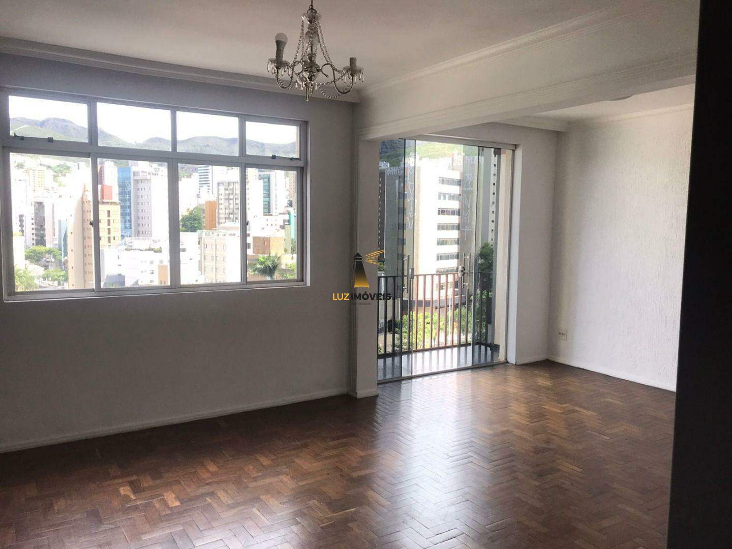 Apartamento à venda com 3 quartos, 115m² - Foto 4