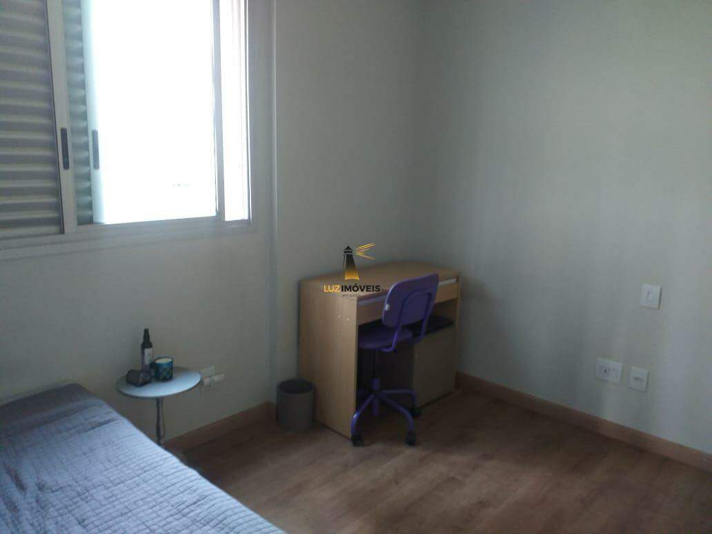 Apartamento à venda com 2 quartos, 68m² - Foto 8