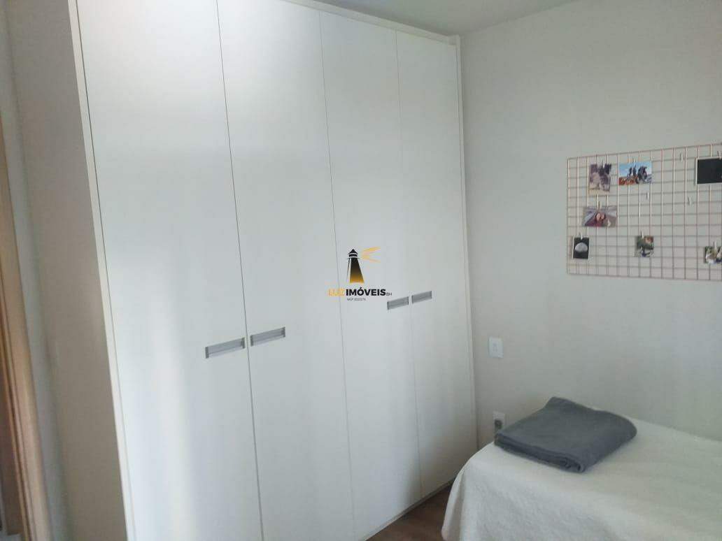 Apartamento à venda com 2 quartos, 68m² - Foto 2