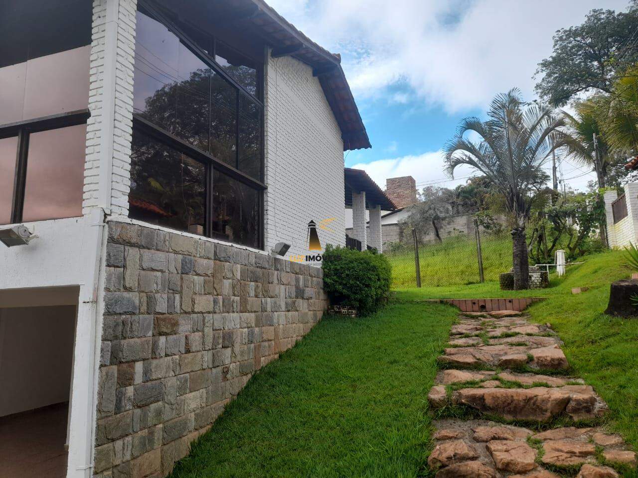 Casa à venda com 3 quartos, 450m² - Foto 5