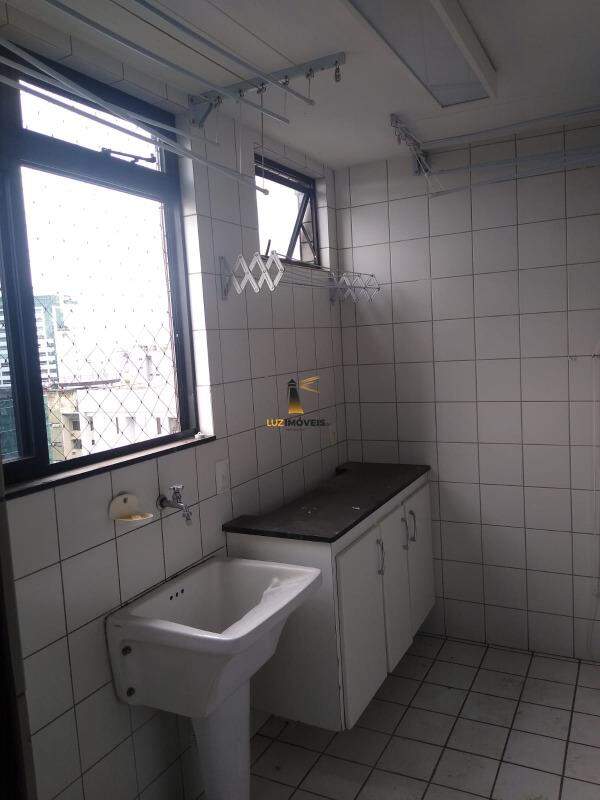 Apartamento à venda com 3 quartos, 216m² - Foto 12