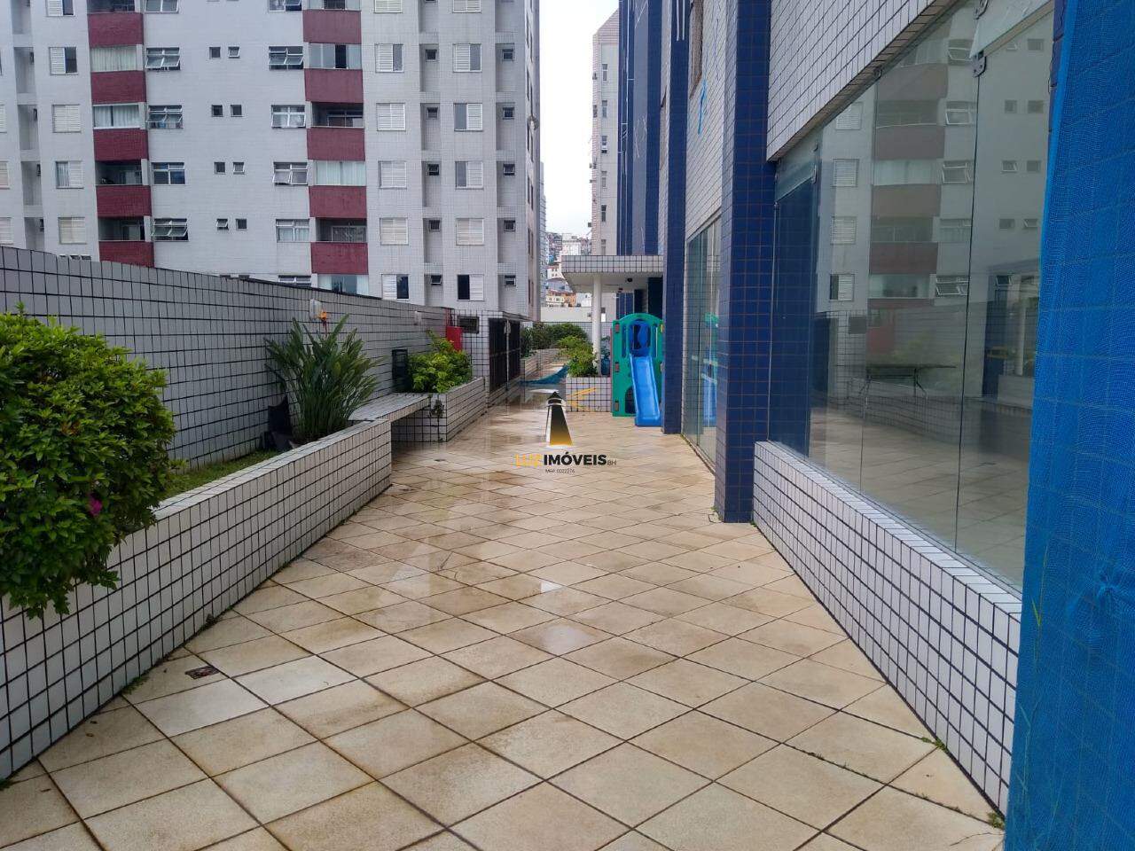 Apartamento à venda com 3 quartos, 216m² - Foto 18