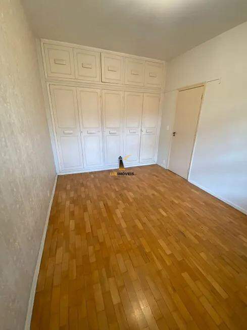 Apartamento à venda com 3 quartos, 100m² - Foto 4