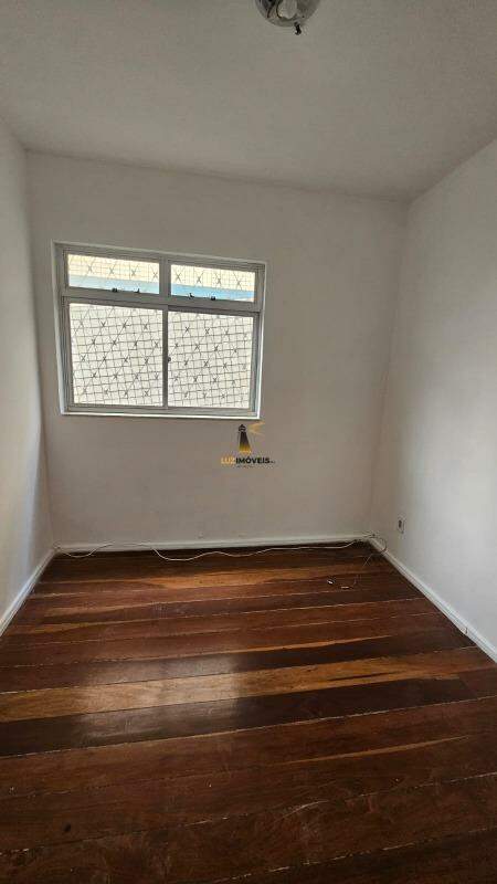 Apartamento à venda com 3 quartos, 106m² - Foto 3