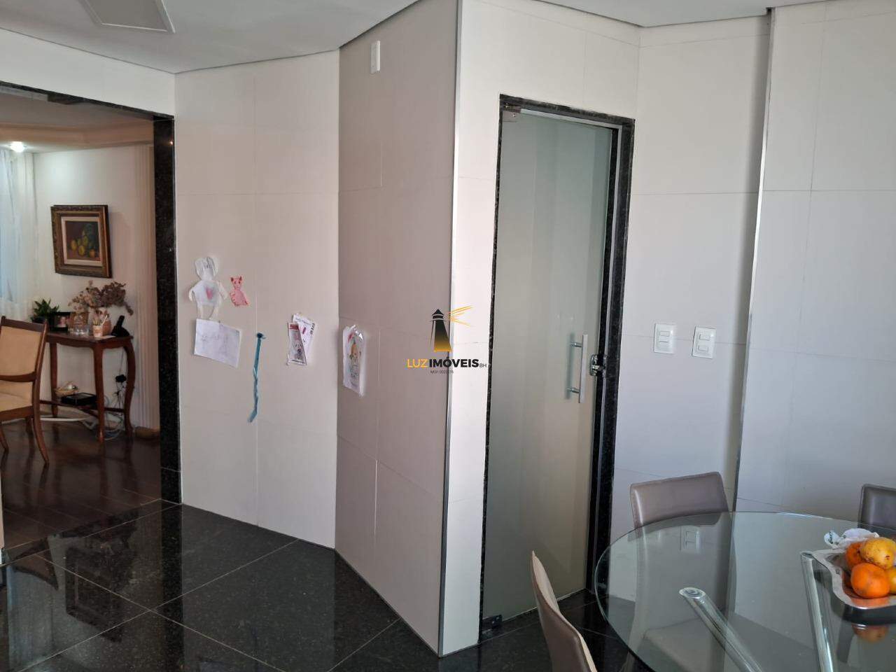 Apartamento à venda com 4 quartos, 239m² - Foto 12