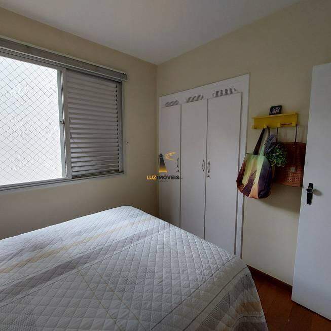 Apartamento à venda com 3 quartos, 115m² - Foto 3