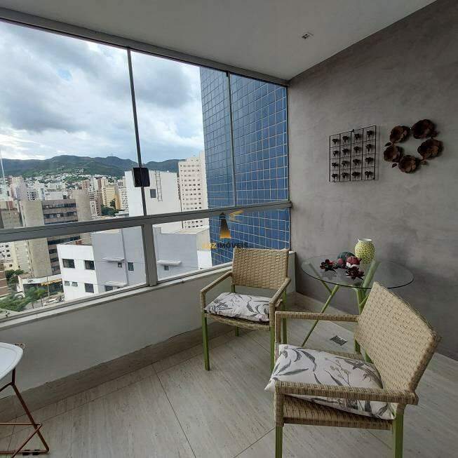 Apartamento à venda com 3 quartos, 115m² - Foto 1