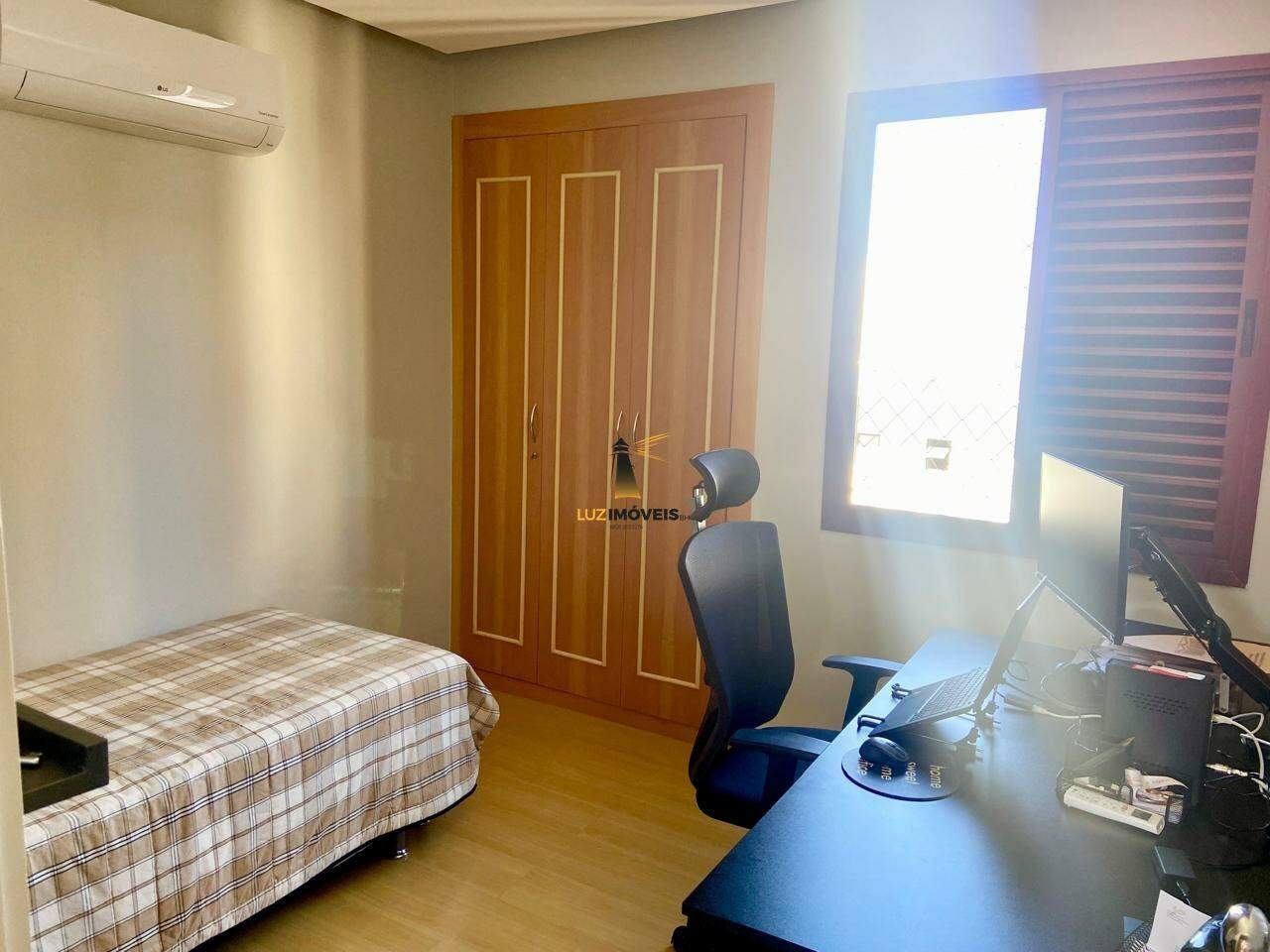 Apartamento à venda com 4 quartos, 180m² - Foto 7