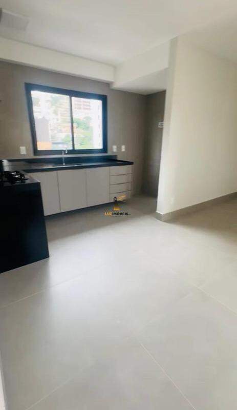 Apartamento à venda com 2 quartos, 62m² - Foto 2