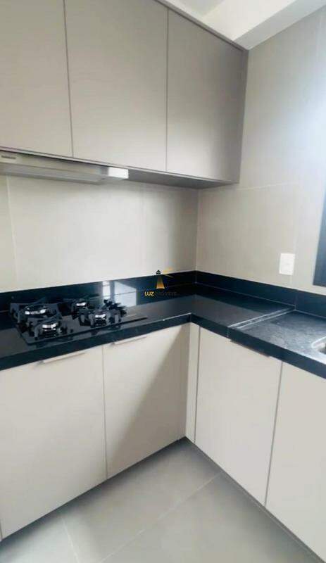 Apartamento à venda com 2 quartos, 62m² - Foto 23