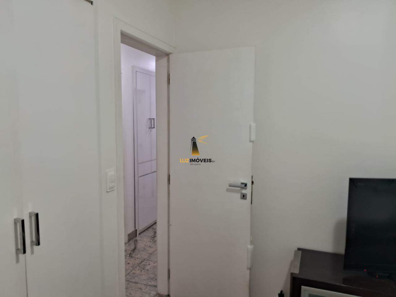 Apartamento à venda com 3 quartos, 140m² - Foto 14