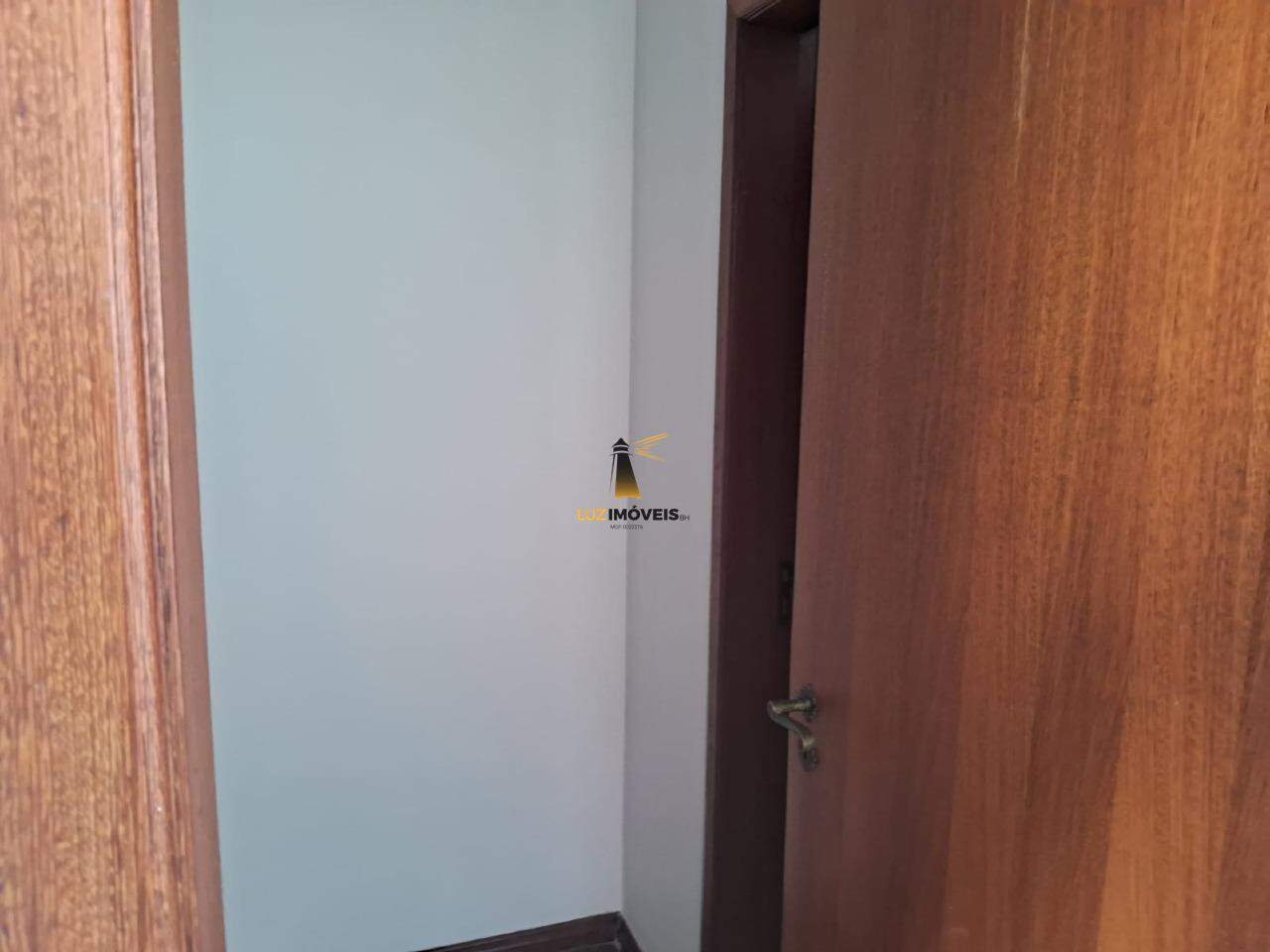 Apartamento à venda com 3 quartos, 97m² - Foto 10