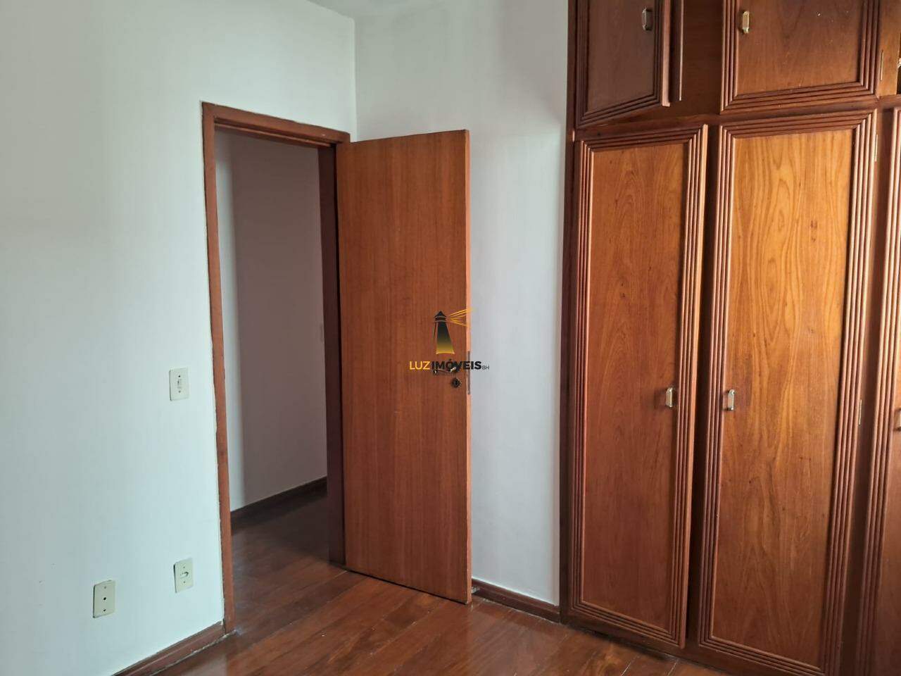 Apartamento à venda com 3 quartos, 97m² - Foto 6