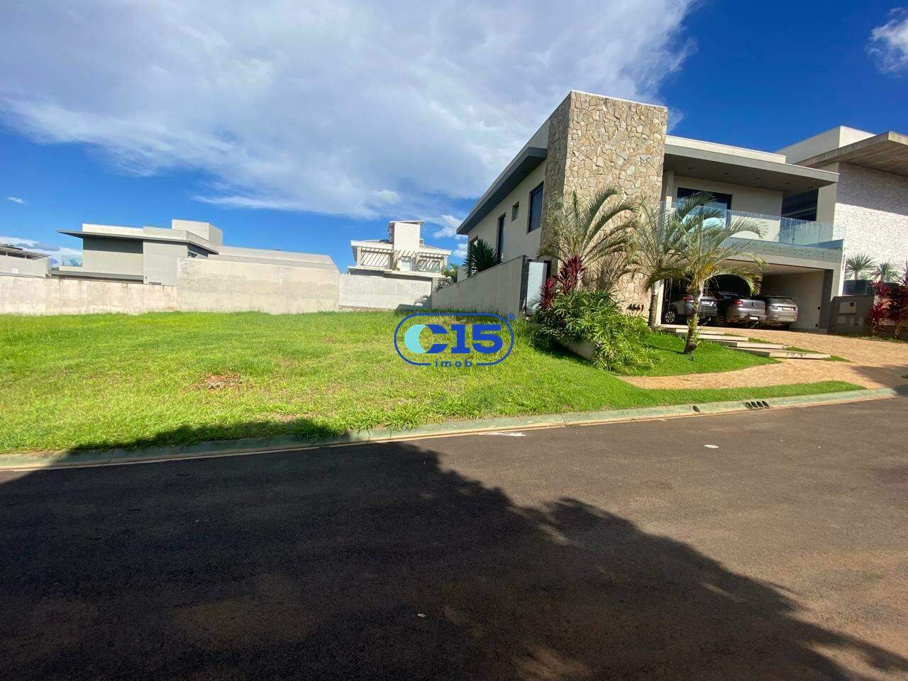 Lote à venda no Villa Sao Vicente: 