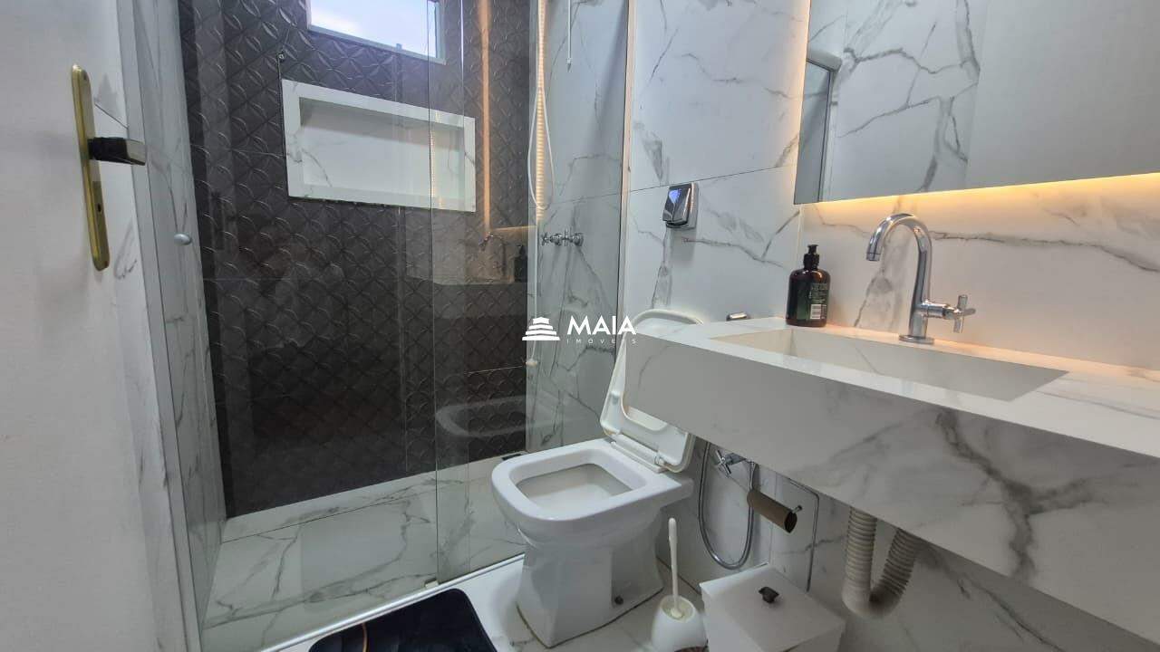 Casa de Condomínio à venda no Portal Beija Flor: 