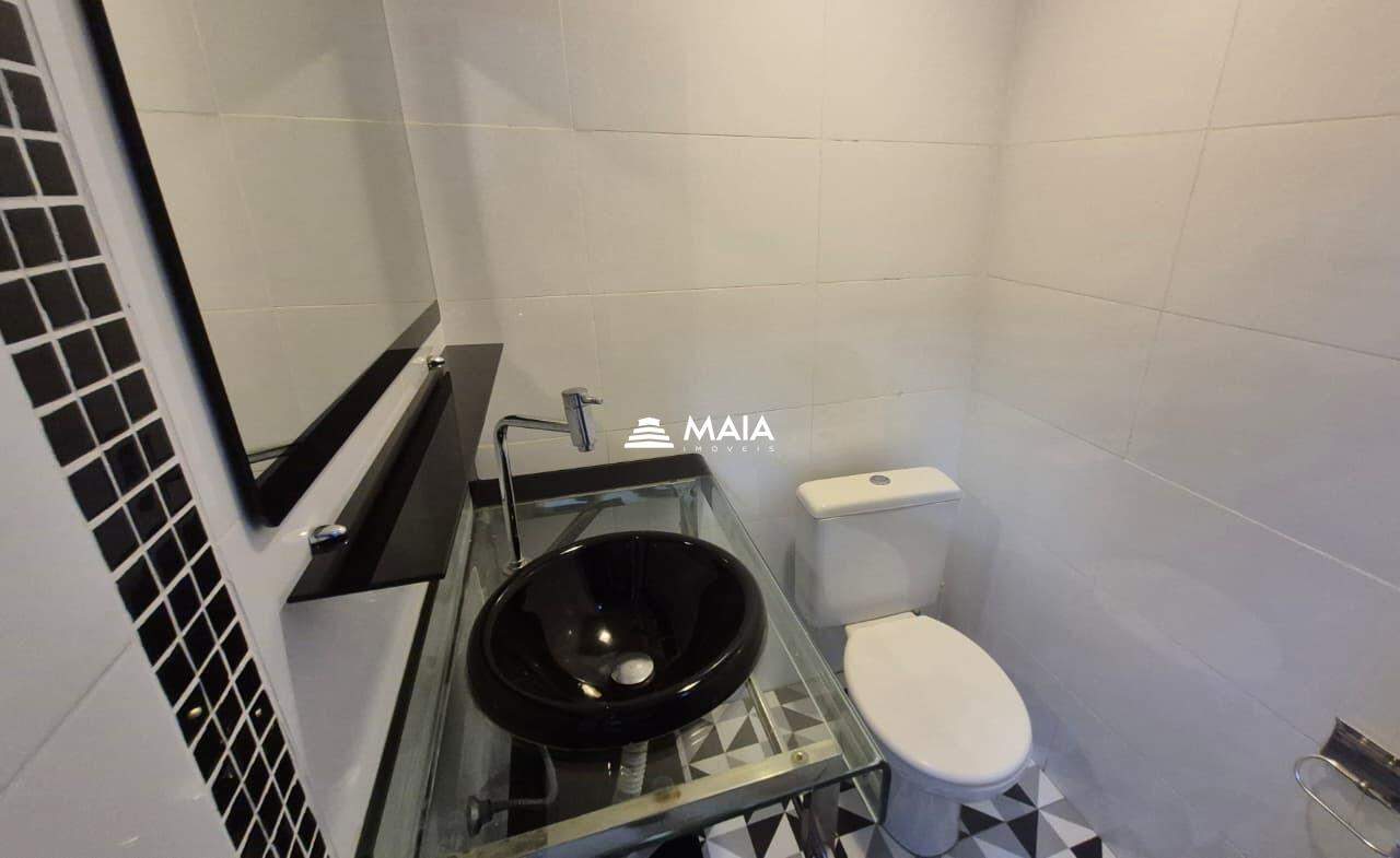 Casa de Condomínio à venda no Portal Beija Flor: 