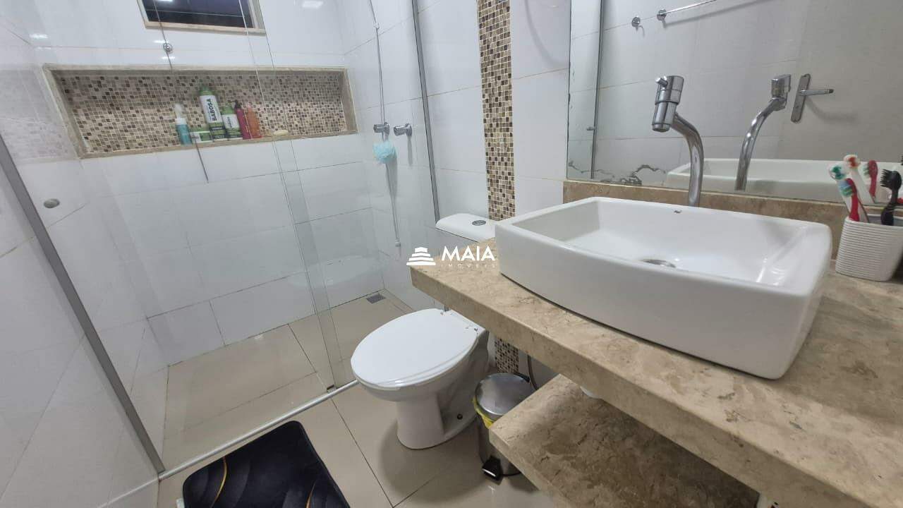 Casa de Condomínio à venda no Portal Beija Flor: 