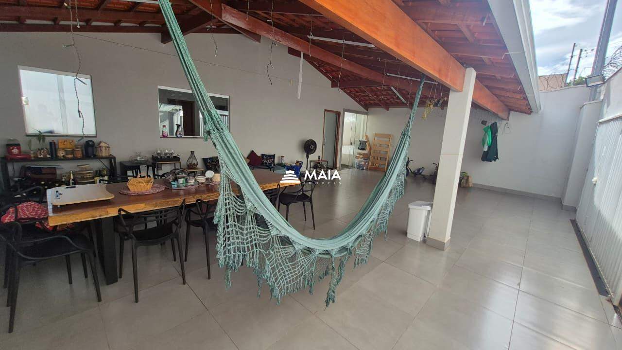 Casa à venda no Paraíso: 